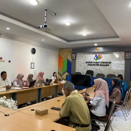 Pemdes Simpang Tiga Dorong Inovasi Data, Hadiri Rapat Pembinaan Desa Cantik BPS Kabupaten Banjar